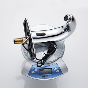 Grifo de Lavabo Inteligente <span class=keywords><strong>con</strong></span> <span class=keywords><strong>Sensor</strong></span> Infrarrojo Automático, Grifo Mezclador de Agua Fría y Caliente sin Contacto, Totalmente de Cobre, <span class=keywords><strong>para</strong></span> Baño - Product Image 5