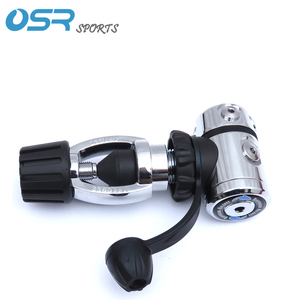 Adaptateur Din à Yoke 1 pièce Régulateur de <span class=keywords><strong>plongée</strong></span> <span class=keywords><strong>sous</strong></span>-<span class=keywords><strong>marine</strong></span> Accessoires de réservoir 1er étage avec <span class=keywords><strong>bouchon</strong></span> anti-poussière - Product Image 5