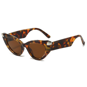 Occhiali da sole <span class=keywords><strong>Vintage</strong></span> retrò di lusso 2024 per donne con Logo personalizzato occhiali da sole con Logo trasparente verde e colore rosso - Product Image 4