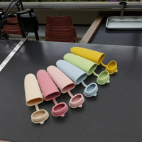 Moules à sucettes glacées en silicone Tubes réutilisables multicolores pour congélateur à glaçons DIY avec couvercle amovible écologique sans BPA