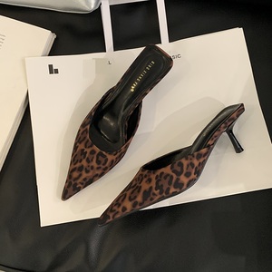 Nouvelles mules pour femmes à imprimé léopard, bout pointu, talon fin et bas, collection Printemps 2025 – Chaussures et pantoufles pour femme - Product Image 6