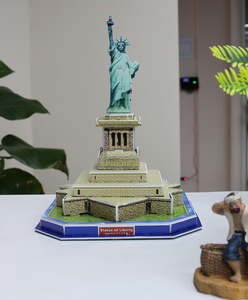 Kit de construction en papier <span class=keywords><strong>3D</strong></span> de la <span class=keywords><strong>Statue</strong></span> de la Liberté célèbre en EPS, 29 pièces - Product Image 1