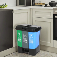 Poubelle de cuisine en plastique PE à 3 compartiments pour l'intérieur Poubelle classée pour l'extérieur Poubelle de recyclage Caractéristique Poubelle intégrée