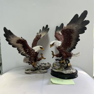 Vente en gros d'ornements de mascotte d'aigle volant en résine pour la décoration intérieure personnalisée statue d'aigle artificiel tête de faucon en résine jouets <span class=keywords><strong>figurine</strong></span> - Product Image 1