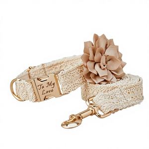 Conjunto de Collar y Correa de Encaje Color Marfil para Boda con Flor Desmontable para Mascotas Macho/Hembra, Porta-Allianzas Nupcial Dorado con Nombre Personalizado - Product Image 1