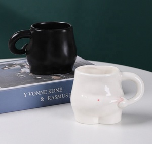 Mug en céramique de porcelaine à poignée ergonomique, design moderne et créatif, écologique, capacité 301-400 ml, pour la maison et les cafés - Product Image 3