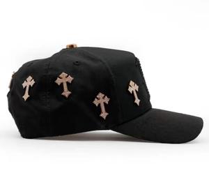 Gorra de Béisbol de Gamuza con Logotipo Personalizado, Diseño de 5 Paneles, Estilo Deportivo, Visera Ancha, Bordado con Pedrería, Gorra Original Ajustada - Product Image 4