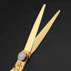 กรรไกรตัดผมระดับมืออาชีพสีทอง Ae-6.0 นิ้ว สแตนเลสสตีล หัวตรง ด้ามยาว สำหรับใช้ในงานเสริมสวย - Product Image 5