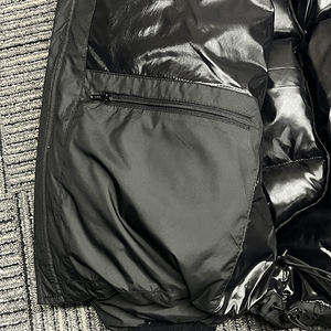 Chaquetas de Invierno Impermeables Negras Personalizadas OEM para Hombre, Chaqueta de Plumón de Ganso 800 Fill para Hombre - Product Image 3