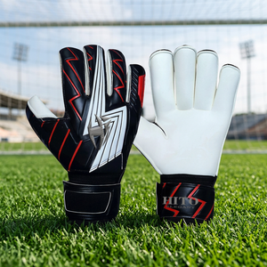 Gants de gardien de but pour la compétition et l'entraînement, avec contact en silicone injecté sur la paume avant et sangle élastique intégrée. - Product Image 3