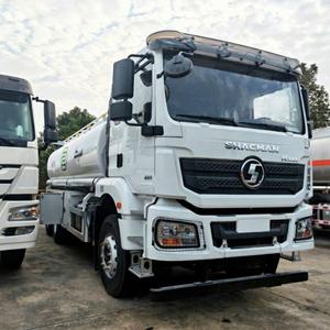 Camion-citerne à carburant Shacman 6x4 de haute qualité, capacité de 5000 gallons, camion-citerne à huile diesel - Product Image 3
