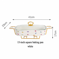 Plat de service rectangulaire en céramique à motif floral avec couvercle en verre et support doré, chauffe-plat pour mariages, traiteurs et réceptions