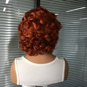 Peluca Corta Rizada Naranja <span class=keywords><strong>de</strong></span> Encaje Frontal 13x4 Estilo Celebridad, Personalizada al por Mayor, <span class=keywords><strong>Fibra</strong></span> Sintética, Proveedor Mayorista, Envío Directo - Product Image 1