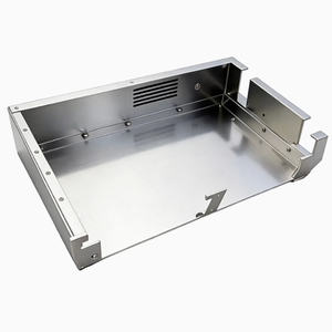 Boîtier en acier inoxydable avec fente de ventilation et supports de montage - Product Image 1