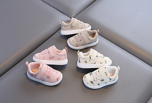 Zapatillas informales con estampado de dinosaurios para niños pequeños, zapatos para caminar antideslizantes con suela suave, adecuados para el uso diario - Product Image 5