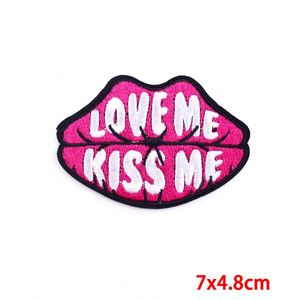 Patch brodé thermocollant rose Kiss Cute but Psycho Dice pour vêtements, chapeaux et sacs – Grande Vente - Product Image 4