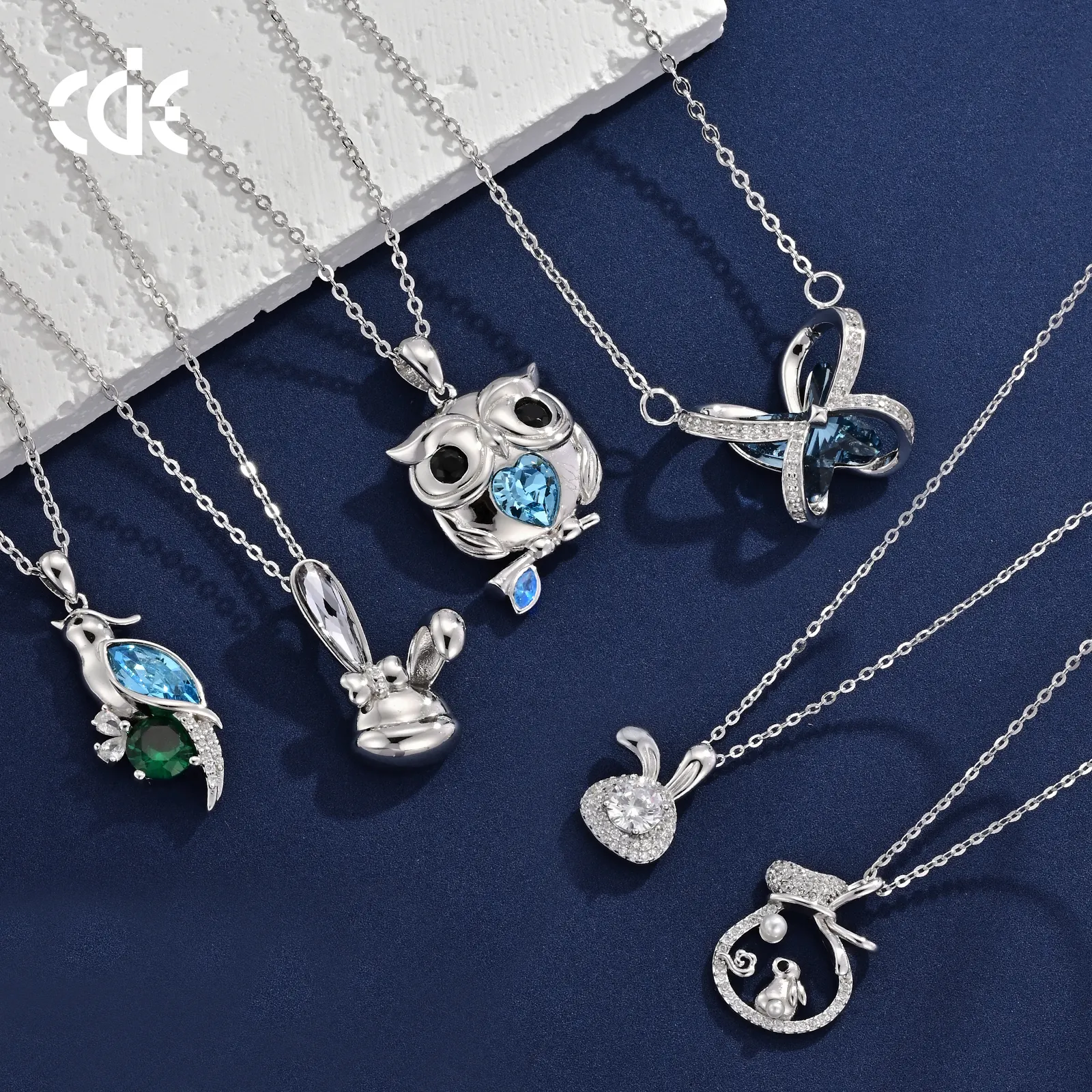 CDE SSYN006 perhiasan modis 925 perak murni kalung kristal biru grosir berkilau kupu-kupu kubik desain kalung