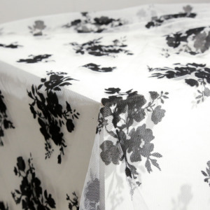 Tissu en tulle de maille de polyester floqué floral <span class=keywords><strong>personnalisé</strong></span>, texture légère et transparente pour vêtements féminins, jupes, lingerie et décoration - Product Image 5
