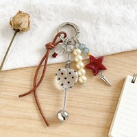 En gros, Porte-clés perlé, Pendentif de sac, Breloque de clé en perle, à motifs pois, cœur transparent et étoile rouge, avec cordon en cuir vintage, pour la décoration de sacs à main