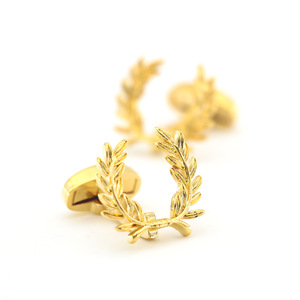 Conjunto de accesorios de joyería de moda Gemelos de lujo chapados en oro al por mayor para hombres - Product Image 2