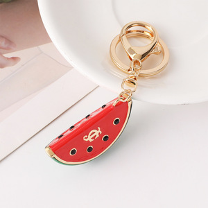 Nuevo Diseño Llavero de Peluche Bordado de 10cm de <span class=keywords><strong>la</strong></span> Serie Chiikawa Sandía Usagi Hachiware, Lindo, Rojo y Verde, para Colgar <span class=keywords><strong>en</strong></span> Mochilas - Product Image 4