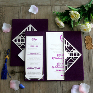 Sang Trọng Màu Tím Da Lộn Bìa Cứng Gatefold Lời Mời Đám Cưới Với Laser Cut Gương Acrylic Tag Và Phong Bì - Product Image 2