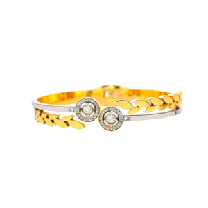 Pulsera de acero inoxidable chapada en oro con detalles de diamantes para mujer, joyería de moda. - Product Image 2