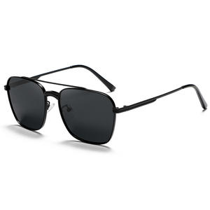 Gafas de Sol Metálicas para Hombre Greyjack, Lentes Polarizadas TAC con Protección UV400, Montura Negra, para Conducir, Pescar, Actividades al Aire Libre, Estilo Moderno - Product Image 2