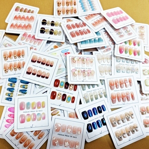 Insumos para Uñas de Fábrica Directamente Uñas Postizas Hechas a Mano Aleatorias Oferta de Descuento Uñas Falsas de Colores Diseñadas para Presionar - Product Image 5