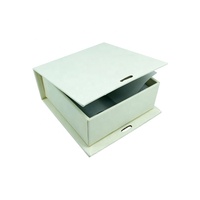 Op maat gemaakte luxe boekvormige verpakking van gerecycled papier voor ringen, armbanden en oorbellen