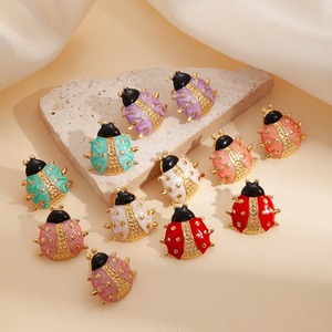 6 Farben Marienkäfer-Ohrstecker aus Edelstahl mit Emaille-Öltropfen, goldfarben, anlaufbeständig, niedlicher Tier-Schmuck für Damen, Geschenk für sie - Product Image 1
