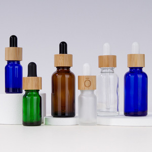 Botella de Vidrio Ámbar Esmerilado de 10 ml, 15 ml, 30 ml, 50 ml, 100 ml para Aceites Esenciales y Cosméticos con Gotero de Bambú y Tapa de Madera Marrón Oscuro - Product Image 4