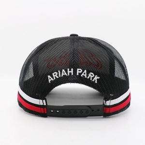 Casquettes de sport personnalisées de haute qualité avec logo brodé en 3D, casquettes de baseball à 5 panneaux en maille respirante, chapeaux de golf ajustables, casquettes de camionneur - Product Image 4