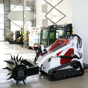 Mini-chargeuse compacte sur chenilles 480 à entraînement direct d'usine, multi-attaches, moteur Euro5 haute efficacité, pompe, roulement, garantie 1 an - Product Image 2