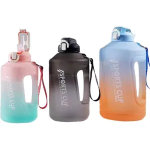 누출 방지 BPA 무료 플라스틱 대형 재사용 갤런 2.3L 78OZ 물병 피트니스 체육관 목표를 위해 물 주전자를 마실 시간