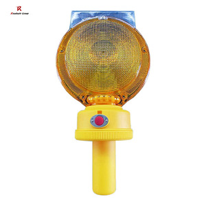 Feux de signalisation clignotants solaires jaunes et rouges étanches IP68 pour la sécurité routière – Fabricant de balise de signalisation clignotante - Product Image 5