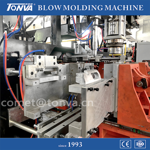 Machine de moulage par soufflage avec réservoir d'eau en plastique, plastique, de <span class=keywords><strong>10</strong></span> <span class=keywords><strong>litres</strong></span> - Product Image 3