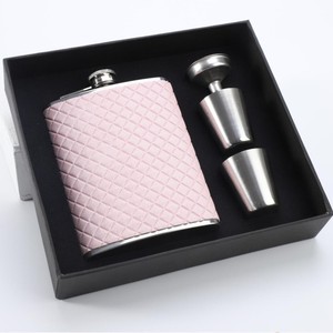 Gourde isotherme en acier inoxydable de 7 oz avec entonnoir, coffret cadeau en métal pour hommes et femmes, idéal pour les mariages et les fêtes - Product Image 2