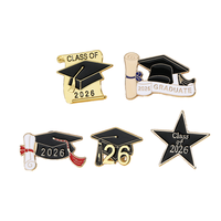 Pin de graduación Clase de 2026, broche de esmalte dorado con estrella para toga y diploma, regalo para graduado, al por mayor, pines de metal de esmalte suave