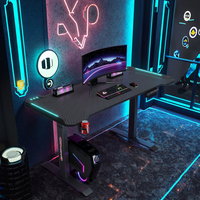 Bureau de direction ultra-moderne avec bras de moniteur rétractable, charge sans fil, bandes LED RGB, design ergonomique pour le bureau, utilisation commerciale, base en acier