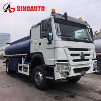 Prix Usine Nouveau Camion Citerne Sinotruk Howo 4x2 10000L 10CBM pour Transport de Carburant, Essence, Diesel et Remise en Carburant Mobile