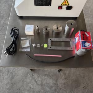 Testeur d'usure à mouvement alternatif pour l'essai d'abrasion linéaire des feutres et plastiques d'intérieur automobile – Équipement de test - Product Image 2