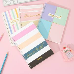 Cahier à spirale A5 à rabat latéral pour les journaux d'étudiant. - Product Image 6