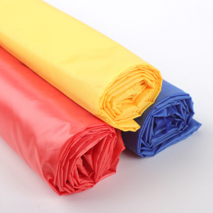 Tela Taslan 20D 80GSM Impermeable Ligera de Poliéster Teñido Liso para Prendas de Vestir, Chaquetas y Abrigos - Product Image 1