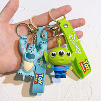 En gros Toy Story Alien/Buzz/Ours rose : Breloques de sac, figurines en silicone, porte-clés, poupées pour machine à griffes