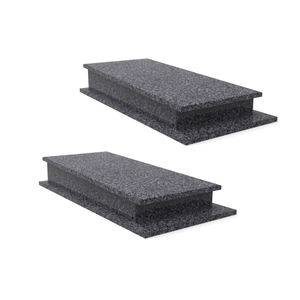 Distintivo monumento de granito multicolor con pulido degradado y grabado de cadena de montañas para un marcador funerario escénico - Product Image 1