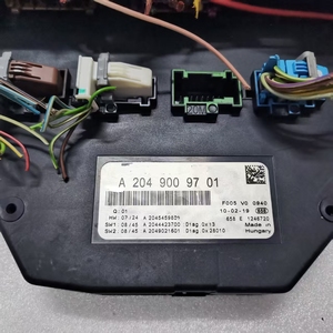 Boîtier de fusibles de haute qualité pour <span class=keywords><strong>Mercedes</strong></span>-Benz W212 W204 C63AMG, disjoncteur de circuit électrique, composant électrique, modèle A2049009701 - Product Image 4