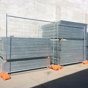 Panneaux de clôture temporaire mobiles en acier galvanisé <span class=keywords><strong>pour</strong></span> la modélisation 3D des clôtures de ranch-Construction durable et utilisation événementielle - Product Image 1