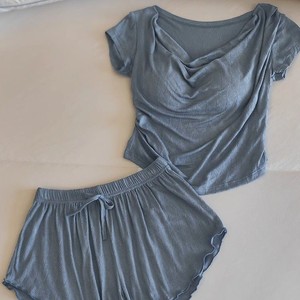 Pigiama Estivo da Donna in Modal Super Morbido, Traspirante, con Elastico in Vita, Set Casual 2 Pezzi con Pantaloncini - Product Image 2