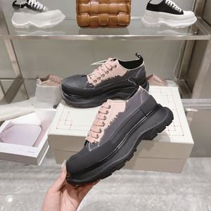 รองเท้าผ้าใบทรงสูง Alexander Unisex รุ่น Chunky Mc Platform แบบผูกเชือก สไตล์สตรีทแวร์ลำลอง รุ่น Queen - Product Image 5